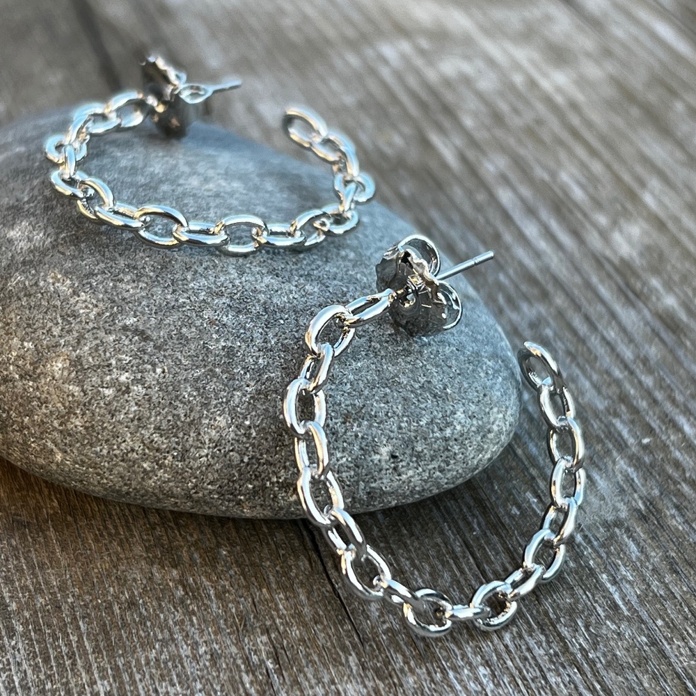 Silver Chain Link Hoop Earrings - Post Back - New with Box